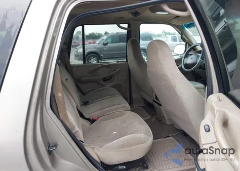 2001 Ford Expedition Xlt z USA, uszkodzony, nr VIN 1FMRU15W11LA67135